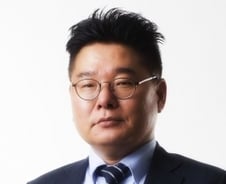 [오동희의 思見]기업 팔목이 부러질 때까지 꺾지는 마라