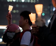 분노 커도 시민의식 빛났다…도심 점령 '평화 촛불'