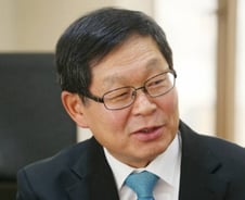 "이익 대변 아닌, 정책 대안 제시"...김용근 KAMA 회장