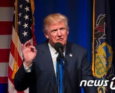 트럼프 당선…전통에너지·의료 '맑음' 철강·자동차 '흐림'