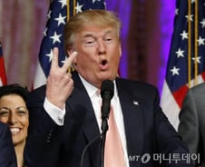 "트럼프 인맥 찾아라"…정부·재계 '초비상