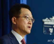 [단독] 靑 정책조정수석, 강석훈 경제수석이 대행