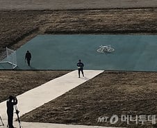 "뜨거운 커피 나르고 조난자도 찾고"…드론 시대 열렸다