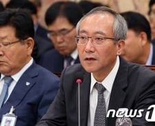 [단독]최순실 논란 휩싸인 서창석 서울대병원장 돌연 출국