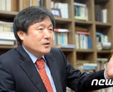 "국정역사교과서, 유체이탈화법에 입맛 맞는 것만 써내" 