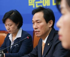 우상호 "최순실 일가 청문회 거부는 국민 능멸 행위"