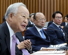 손경식 회장, 朴대통령 정면비판 "오너퇴진 압박, 군부시절 있던 일"