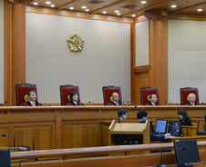 탄핵 가결되면 헌재 절차는… 소장 임기 내 결론 가능성도