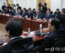 "새누리서 60명 찬성할 것"… 작두 탄 與비시위