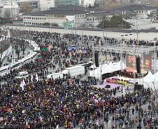 탄핵안 가결후 첫 집회…60만명 "박근혜 즉각 퇴진"