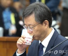 우병우, '노무현씨, 당신은…' 발언 "저런 말 한 적 없다"