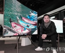 "선 하나에 깃든 소비자 배려… 삼성 TV 진화 계속된다"