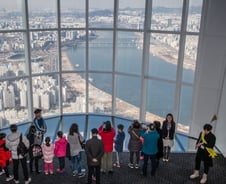 "안전해? 안전해!"…시민들이 검증한 '안전 랜드마크' 롯데월드타워