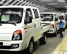 '서민의 발·불황바로미터' 1톤 포터, 생산40년 현장 가보니