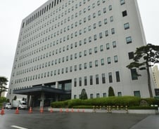[단독]'8조 사업 참여' 코스닥 상장사 회장 등 2명 구속