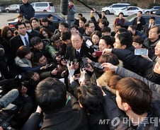 퇴주잔·2만원·턱받이가 문제가 아니다