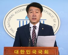 민주당 "이재용 영장 기각, '무전유죄, 유전무죄' 자조 나오는 이유"