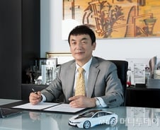 "이제 딜러사 아닌 종합자동차서비스그룹 도약"