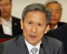 김관진 안보실장-美 플린, 긴급 통화…"北미사일 규탄"