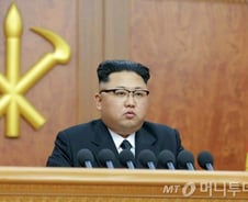 北 "새 전략무기 북극성-2 시험발사 성공…위력한 핵공격수단"