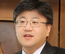 [기고]모세의 기적과 금융개혁