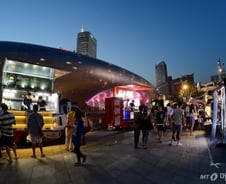 "공원에서만 판매?"…푸드트럭 영업장소 늘어난다