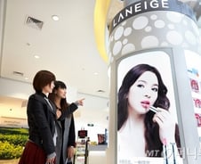 [단독]아모레퍼시픽도 막혔다…中, 라네즈 3종 수입불허