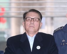 권력자 입맛 따라 배제·지원…靑 비서실 주도 권력형 범죄