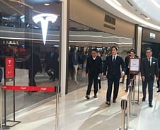 [단독]테슬라 국내1호 고객 정용진 부회장 "이번엔 모델X 주문"