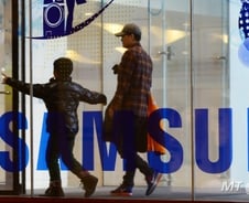 [뉴스&팩트]삼성전자 이란서 1000억 탈루?…"이란에 법인없어"