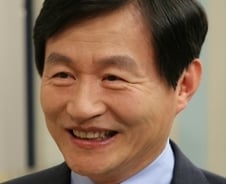 [단독]홈앤쇼핑, 배임 혐의 강남훈 대표 연임 논란