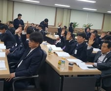 소액주주 결사항전…코스피 '만년 저평가' 벗을까