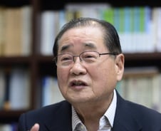 “자유로운 개인의 연대…촛불이 바로 우당의 정신”