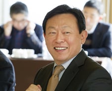 [단독]신동빈, 대홍기획 보유한 롯데제과 지분 3.27% 인수