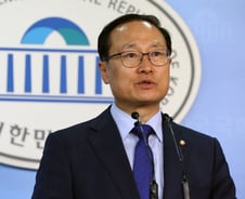 홍영표 "내가 일자리 전문가…文 정부 성공 돕는 원내대표 되겠다"