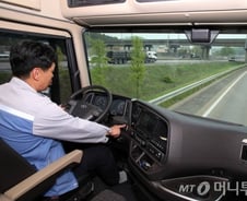 현대차 대형 운반트럭 '엑시언트' 타보니…