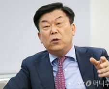 "국민이 물건 싸게 사야"…역할 커진 '중통령' 중기중앙회장