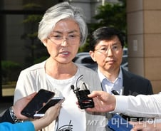 [단독]"강경화, UN OCHA '혹평' 보고서 때문에 물러난 것 아냐"