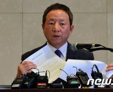 "자사고 폐지는 '붕어빵' 같은 획일적 교육하겠다는 것"