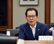 고 차관 "최저임금 인상 소상공인 어려움, 정부가 최대한 책임"