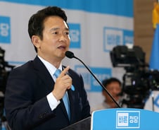 남경필, 최저임금 인상 "노사상생 계기 삼아야"