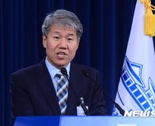 靑 "부동산 안 물러선다…내년 봄까지 팔거나 임대사업 등록"