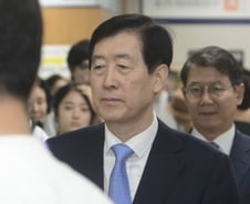 최지성 전 실장 "(특검이) '우리 타깃은 이재용이다'라고 말해"