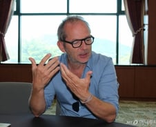 “니가 음악을 알아?”…“아니, 음악이 나를 알지”