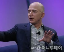 아마존 창업자는 어떻게 세계 최고의 부자가 됐을까