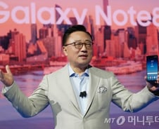 삼성, 갤노트8 vs 아이폰 카메라 '직접 비교' 자신감