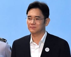 [포토is…]'1심 선고' 이재용의 길었던 하루 