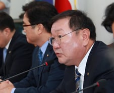 文정부 호남SOC 홀대? "수치 단순비교로 몰아간 것"