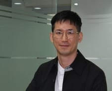 슈퍼마켓 점원 7년 만에 이룬 '불혹' 작가의 등단