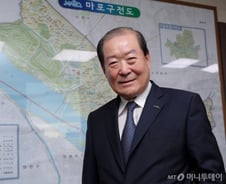 노른자 땅에 '도서관' 지은 구청장 